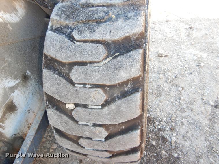 image for item DE0046 2000 Bobcat 873 skid steer