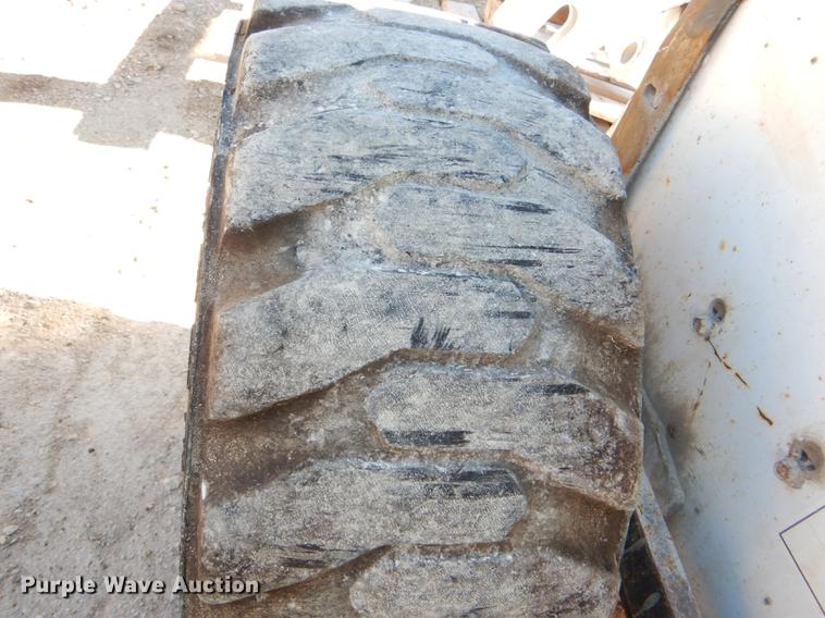 image for item DE0046 2000 Bobcat 873 skid steer