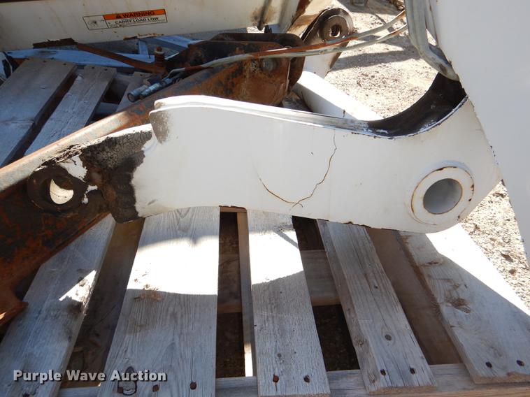 image for item DE0046 2000 Bobcat 873 skid steer