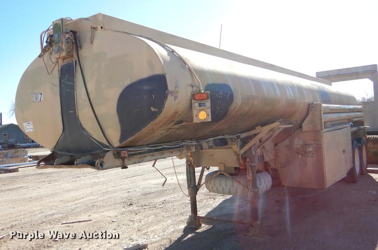 image for item DE0063 1968 Fruehauf IMP tank trailer