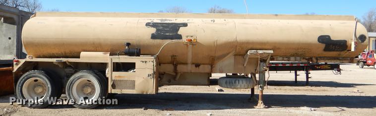 image for item DE0063 1968 Fruehauf IMP tank trailer