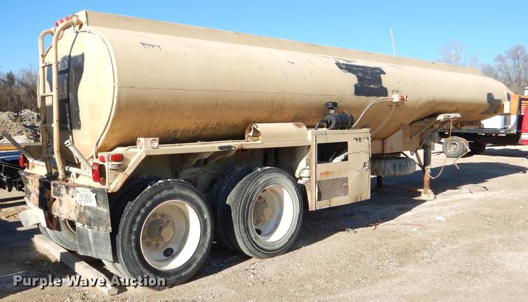 image for item DE0063 1968 Fruehauf IMP tank trailer