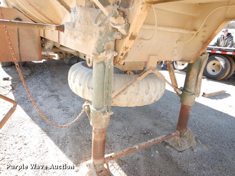 image for item DE0063 1968 Fruehauf IMP tank trailer