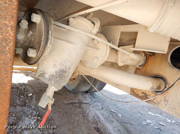 image for item DE0063 1968 Fruehauf IMP tank trailer