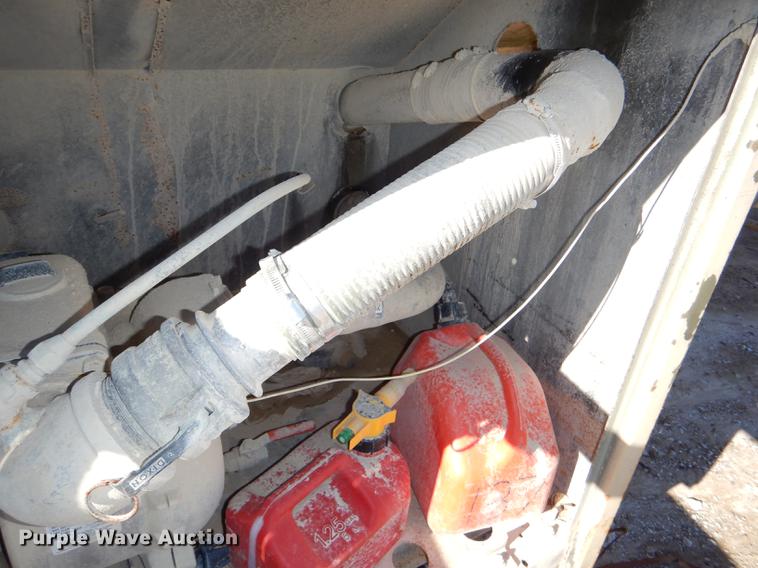 image for item DE0063 1968 Fruehauf IMP tank trailer