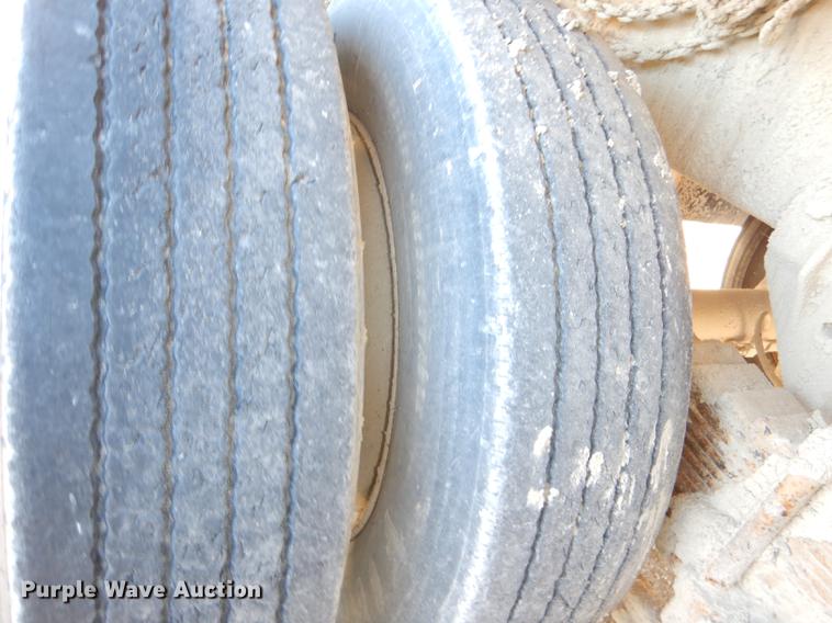 image for item DE0063 1968 Fruehauf IMP tank trailer