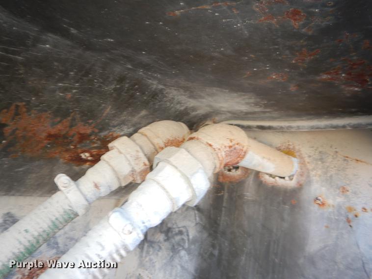 image for item DE0063 1968 Fruehauf IMP tank trailer