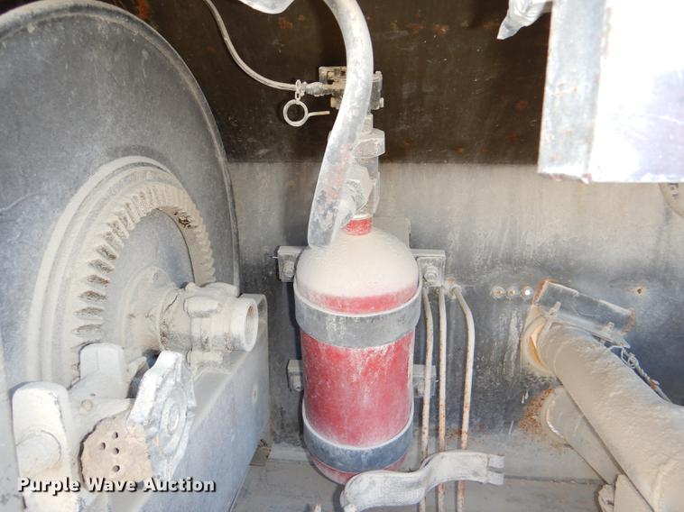 image for item DE0063 1968 Fruehauf IMP tank trailer