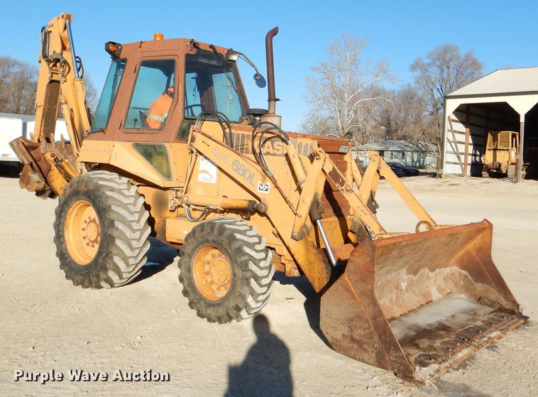 image for item DE0072 1992 Case 680L backhoe