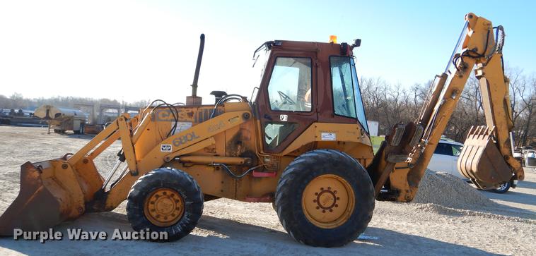 image for item DE0072 1992 Case 680L backhoe