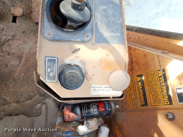 image for item DE0072 1992 Case 680L backhoe