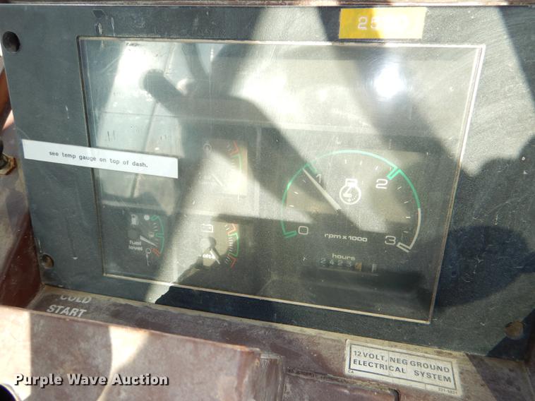 image for item DE0072 1992 Case 680L backhoe