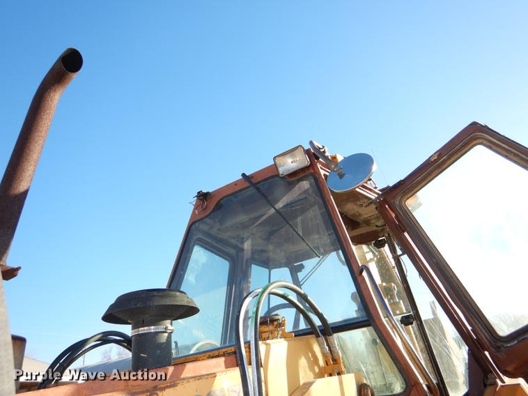 image for item DE0072 1992 Case 680L backhoe