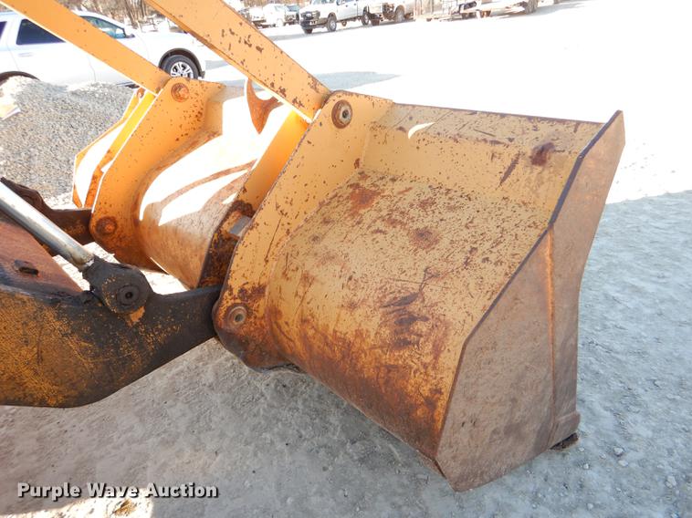 image for item DE0072 1992 Case 680L backhoe