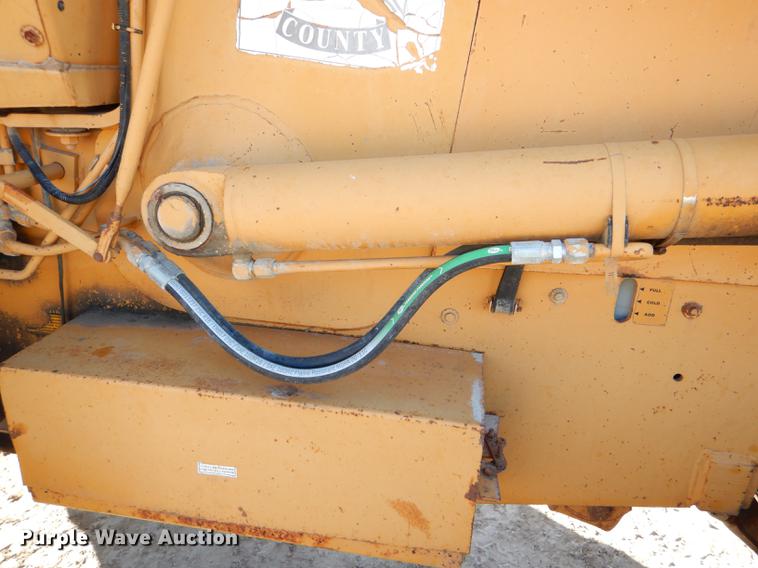 image for item DE0072 1992 Case 680L backhoe