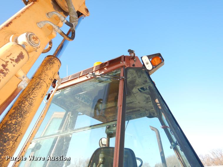 image for item DE0072 1992 Case 680L backhoe
