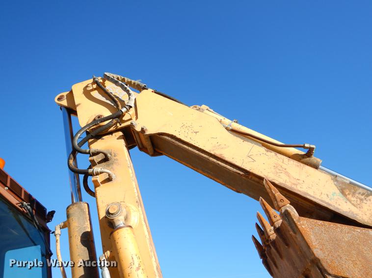 image for item DE0072 1992 Case 680L backhoe