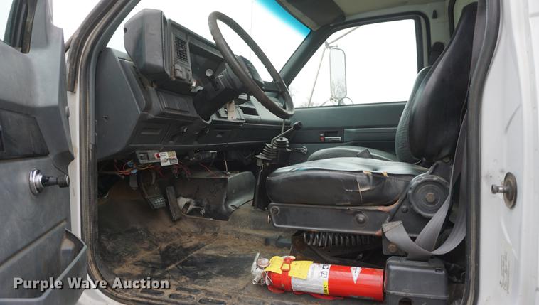 image for item DE3336 1997 Chevrolet C8500 dump truck