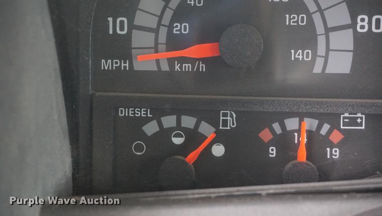 image for item DE3336 1997 Chevrolet C8500 dump truck