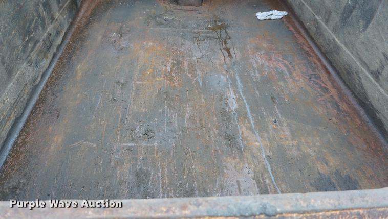 image for item DE3336 1997 Chevrolet C8500 dump truck