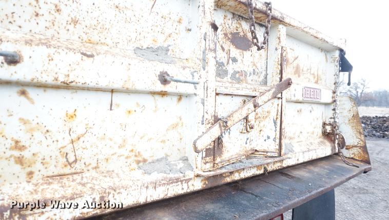 image for item DE3336 1997 Chevrolet C8500 dump truck