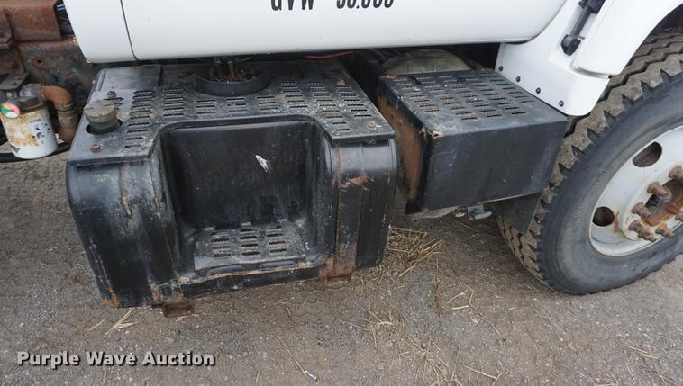 image for item DE3336 1997 Chevrolet C8500 dump truck