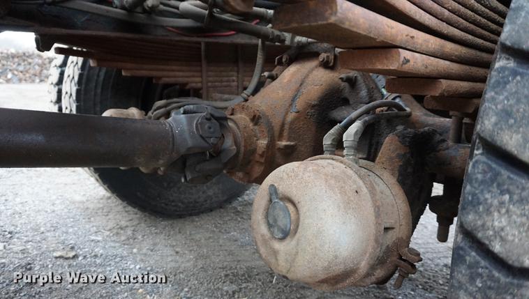 image for item DE3336 1997 Chevrolet C8500 dump truck