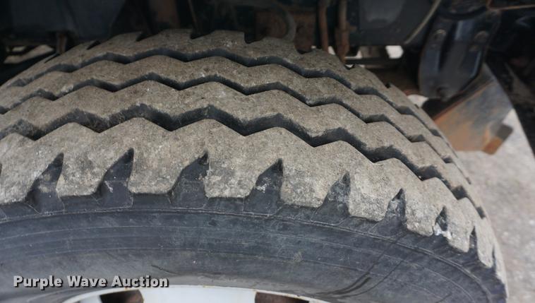 image for item DE3336 1997 Chevrolet C8500 dump truck