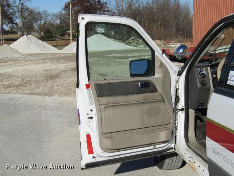 image for item DE5964 2007 Ford Expedition XLT SUV