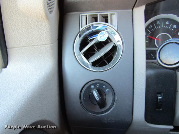 image for item DE5964 2007 Ford Expedition XLT SUV