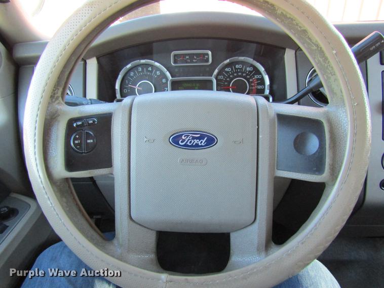 image for item DE5964 2007 Ford Expedition XLT SUV
