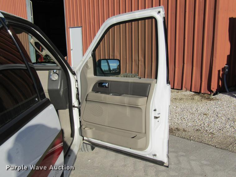 image for item DE5964 2007 Ford Expedition XLT SUV