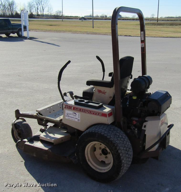 image for item DE5965 Grasshopper 225K lawn mower