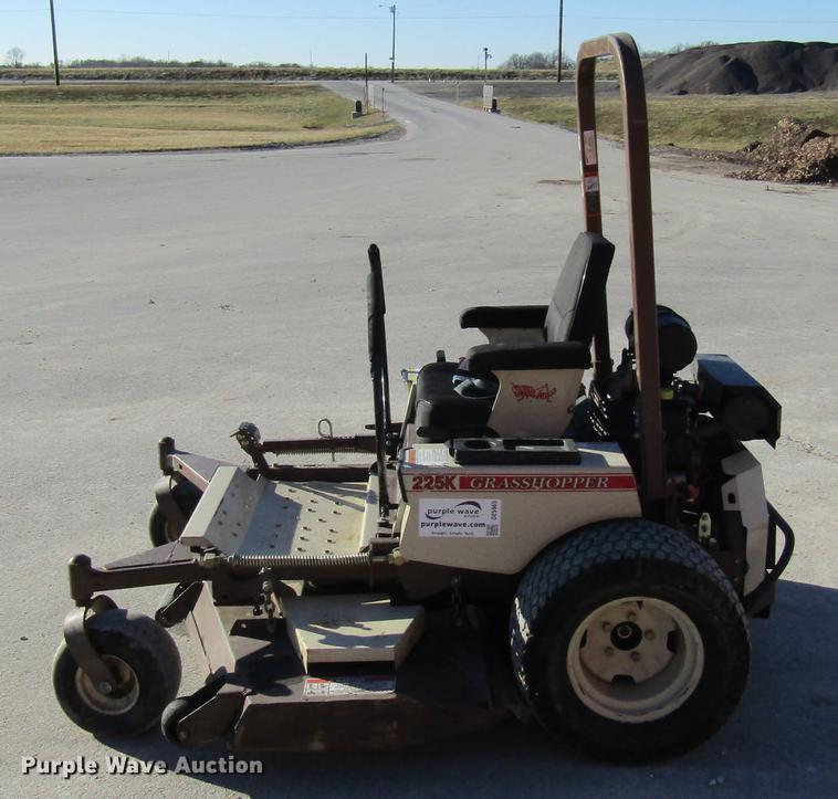 image for item DE5965 Grasshopper 225K lawn mower
