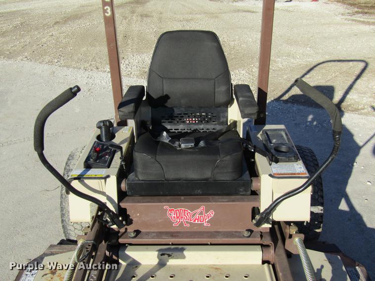 image for item DE5965 Grasshopper 225K lawn mower