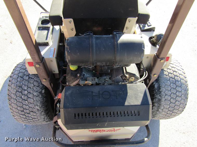 image for item DE5965 Grasshopper 225K lawn mower