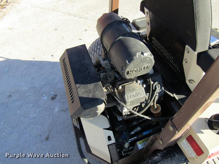 image for item DE5965 Grasshopper 225K lawn mower