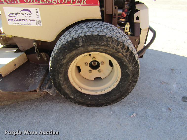 image for item DE5965 Grasshopper 225K lawn mower