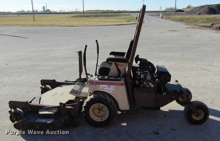 image for item DE5966 Grasshopper 729BT6 lawn mower
