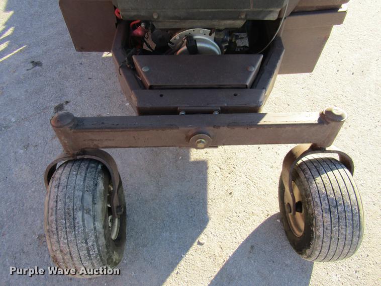 image for item DE5966 Grasshopper 729BT6 lawn mower