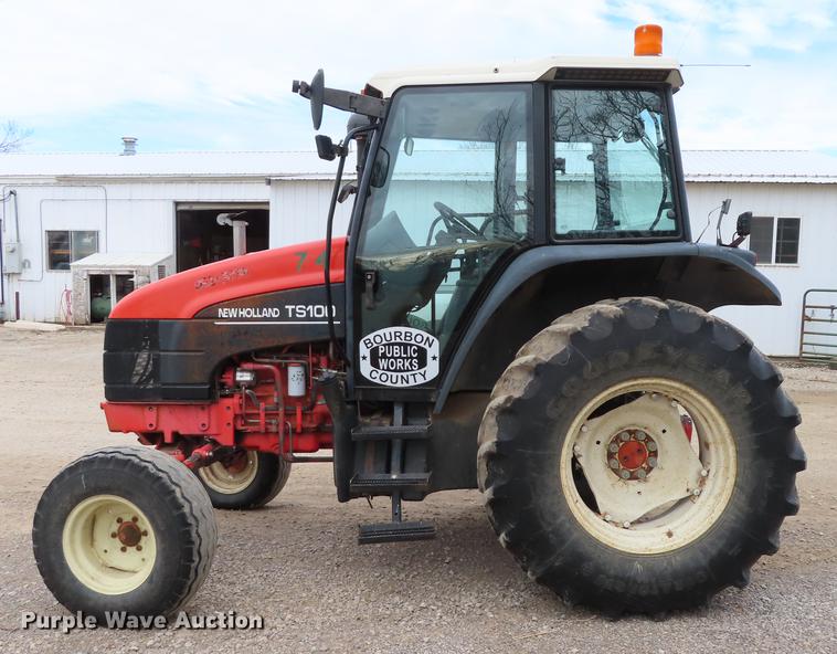 image for item DF1334 New Holland TS100 tractor