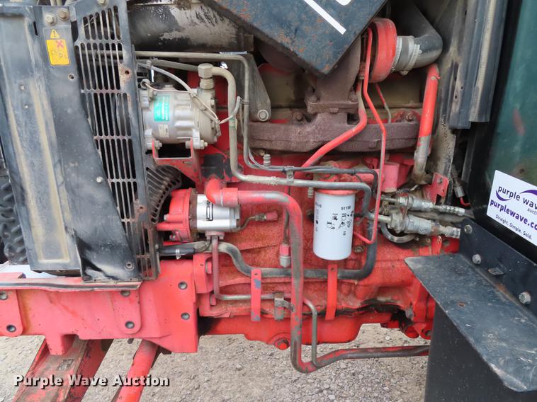 image for item DF1334 New Holland TS100 tractor