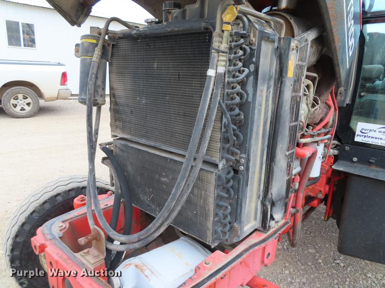 image for item DF1334 New Holland TS100 tractor