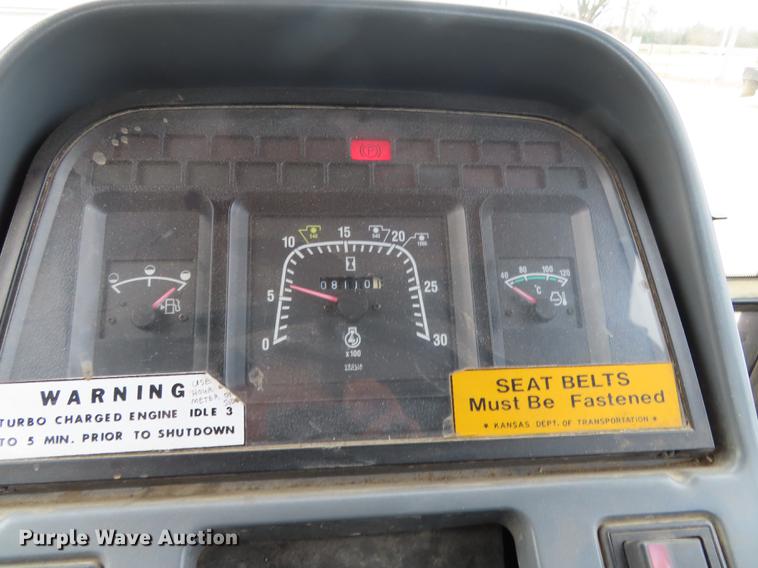 image for item DF1334 New Holland TS100 tractor