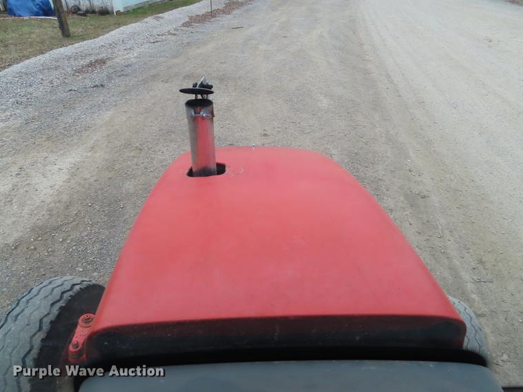 image for item DF1334 New Holland TS100 tractor