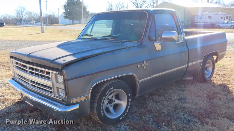 image for item DF1336 1986 Chevrolet 10 pickup truck