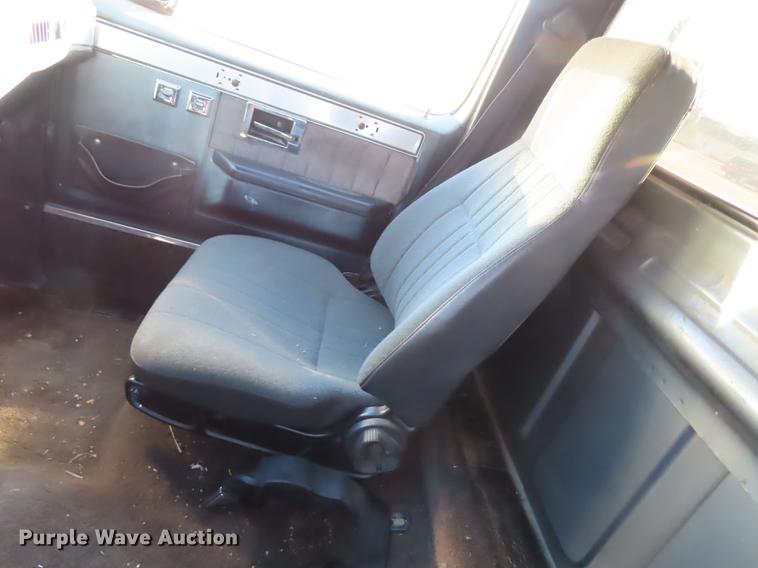 image for item DF1336 1986 Chevrolet 10 pickup truck