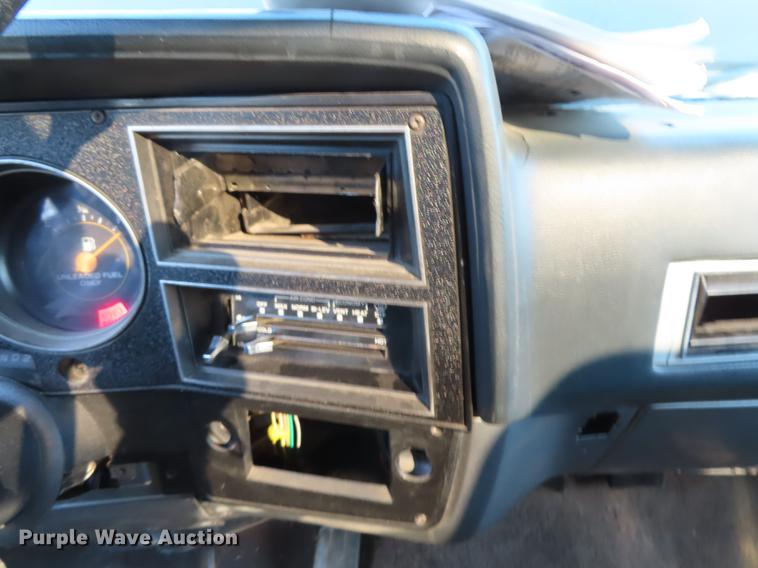 image for item DF1336 1986 Chevrolet 10 pickup truck