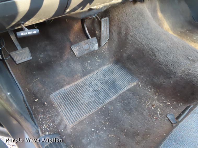 image for item DF1336 1986 Chevrolet 10 pickup truck