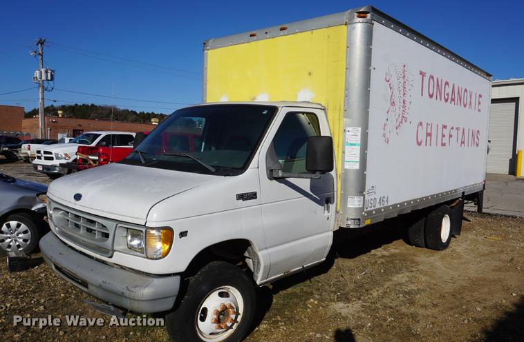 image for item DF1634 1999 Ford Econoline E350 box truck